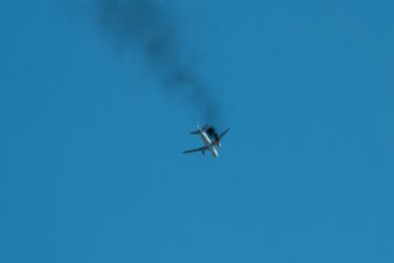 significado de sonhar com avião caindo