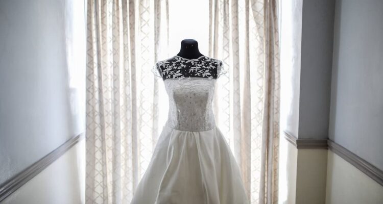 O que significa sonhar com vestido de noiva